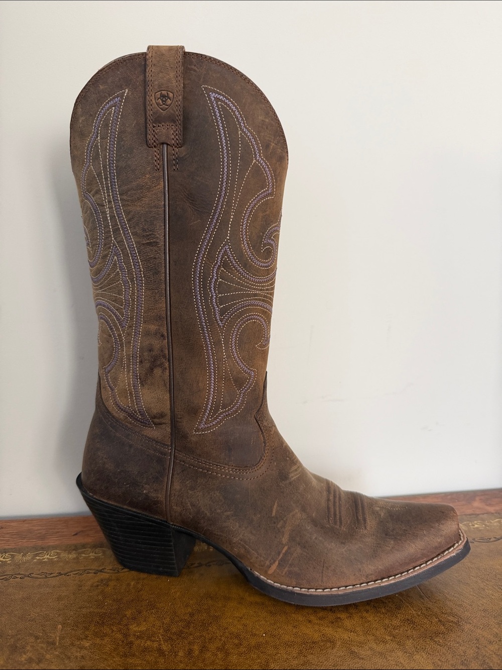 Ariat Round Up D Toe Western Cowboy Boots Brown Lavender Stitching 9B